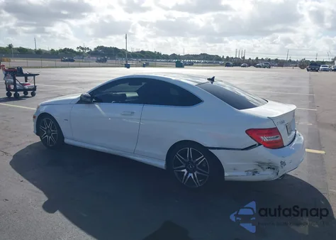 2013 Mercedes-Benz C 250 from USA, damaged, VIN WDDGJ4HB7DG034156